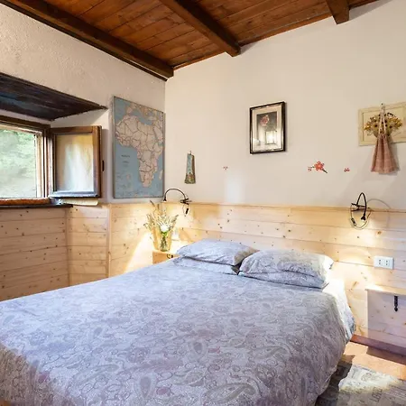 La Casa Nel Bosco-senza Auto Εξοχικό σπίτι