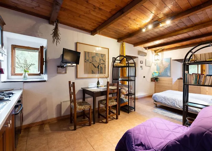 La Casa Nel Bosco-senza Auto Casa de Campo Ponte della Venturina