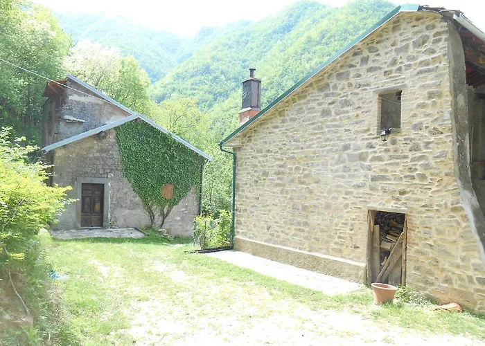 La Casa Nel Bosco-senza Auto Casa de Campo